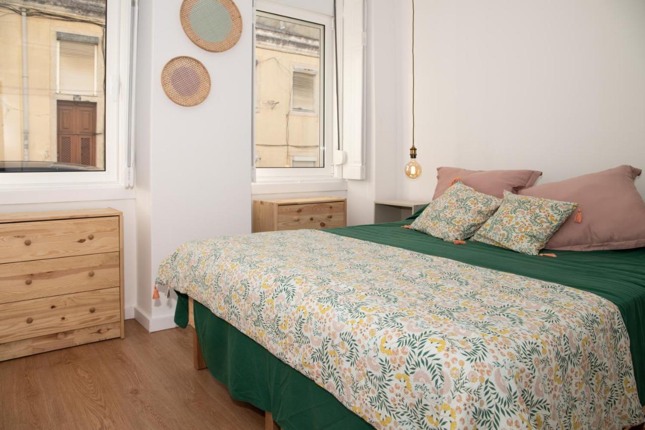 Charming 1 Bedroom Apartment W/ Terrace Near Belem Lisbon Bagian luar foto